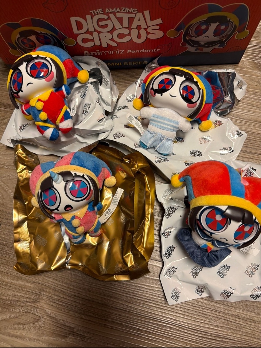Bundle of 4 The Amazing Digital Circus Pomni keychain anime plush Pendantz